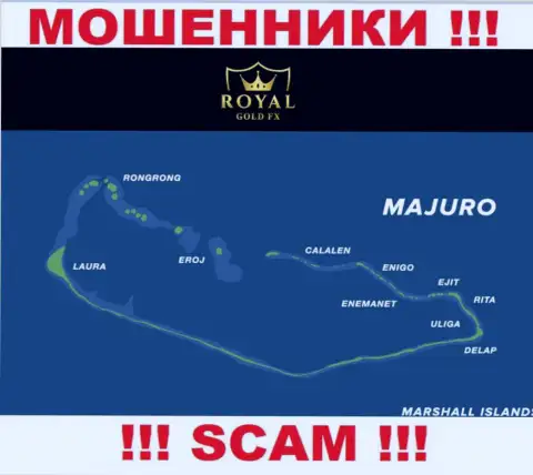Советуем избегать сотрудничества с интернет-кидалами RoyalGoldFX, Majuro, Marshall Islands - их офшорное место регистрации